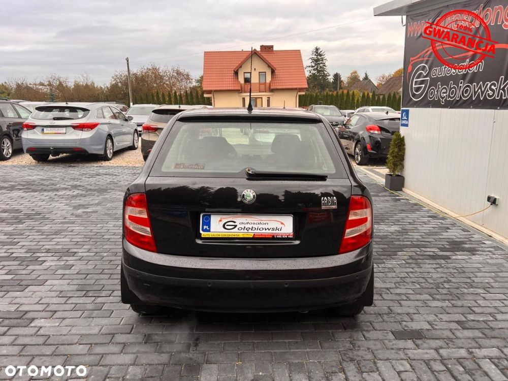 Skoda Fabia - 11