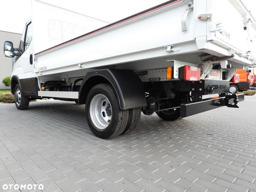 Iveco DAILY 35C18 TEMPOMAT LEDY AUTOMAT HI-MATIC BLIŹNIACZE KOŁA KLIMATYZACJA  180KM - 18