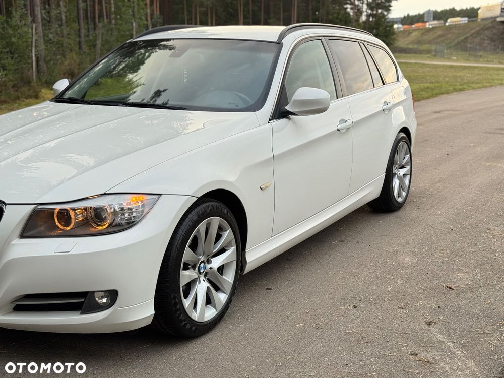 BMW Seria 3 318d DPF Touring Edition Sport - 3