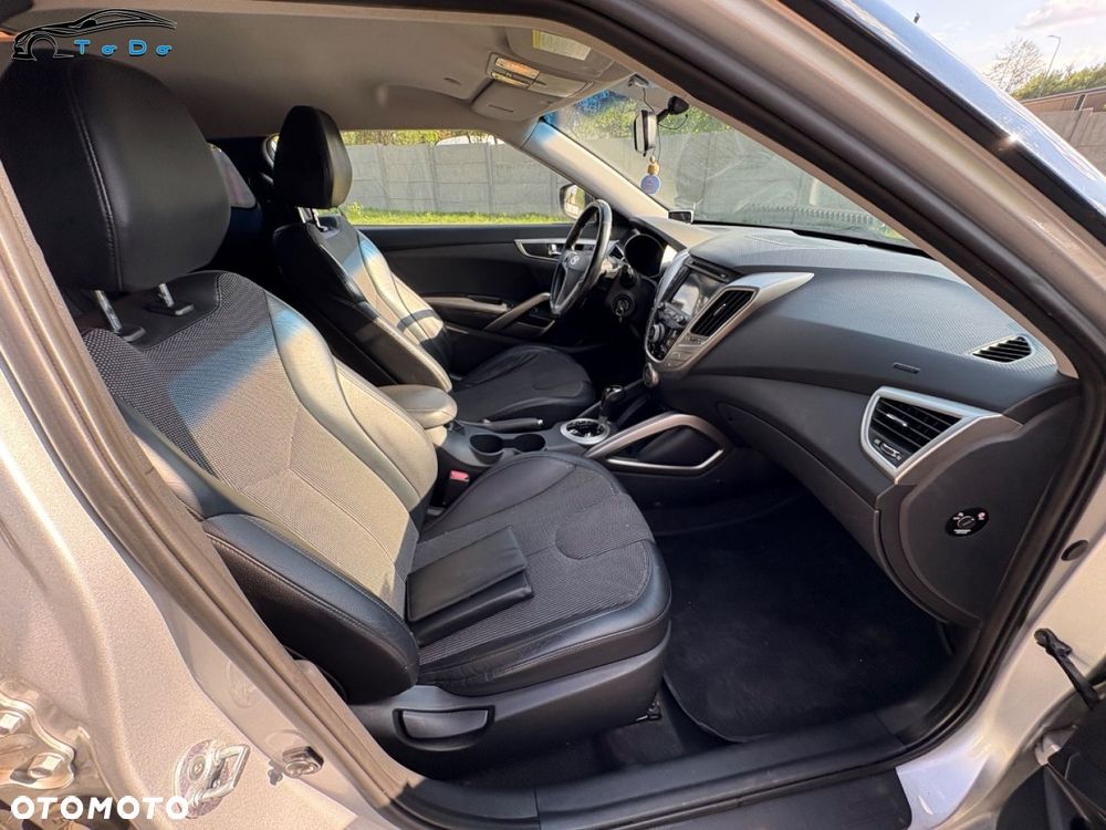 Hyundai Veloster 1.6 DCT Premium - 27