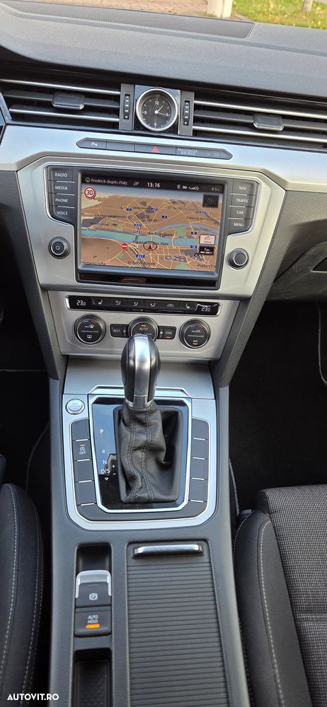 Volkswagen Passat - 10