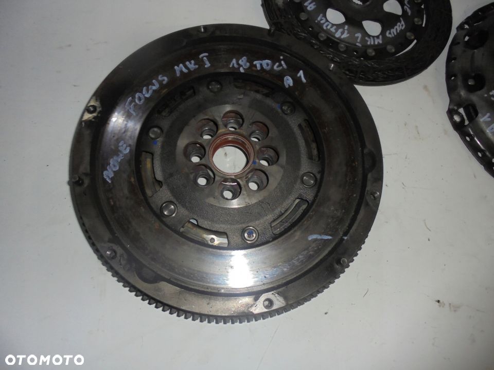 KOLO DWUMASOWE SPRZEGLO TARCZA DOCISK FOCUS MK1 1.8 TDCI TRANSIT CONNECT - 2