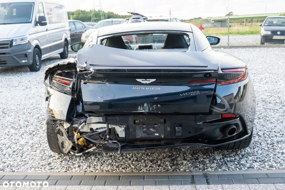 Aston Martin DB11 Standard - 17