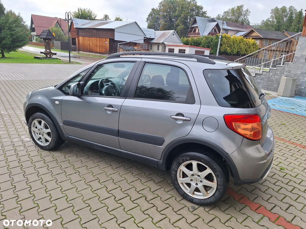 Suzuki SX4 1.6 GS / Premium 4WD - 5