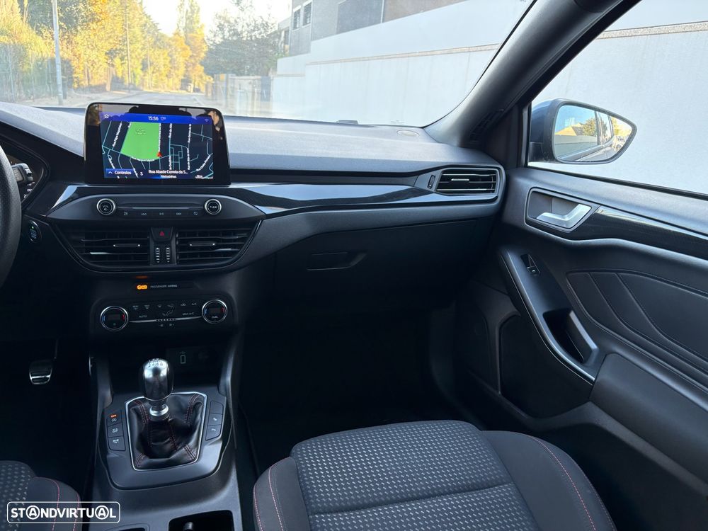 Ford Focus 1.0 EcoBoost ST-Line - 11