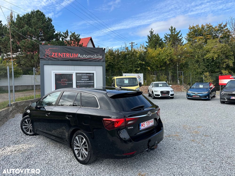 Toyota Avensis 1.6 D-4D Executive - 4