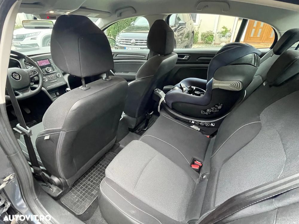 Renault Megane TCe GPF Business - 17