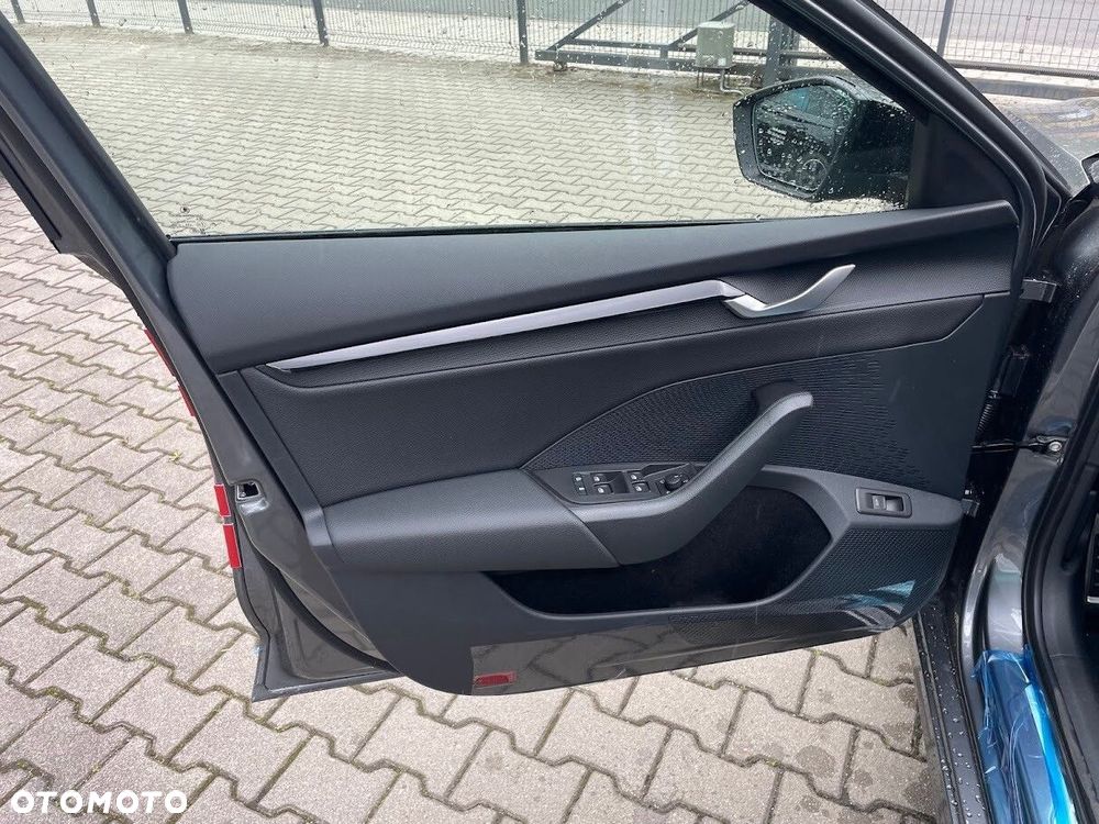 Skoda Octavia 1.5 TSI mHEV Sportline DSG - 8