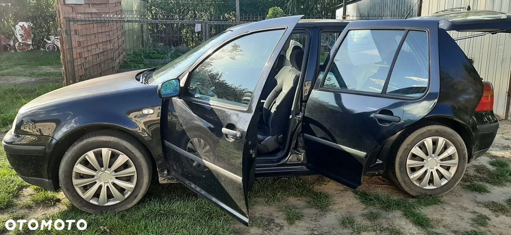 Volkswagen Golf - 4
