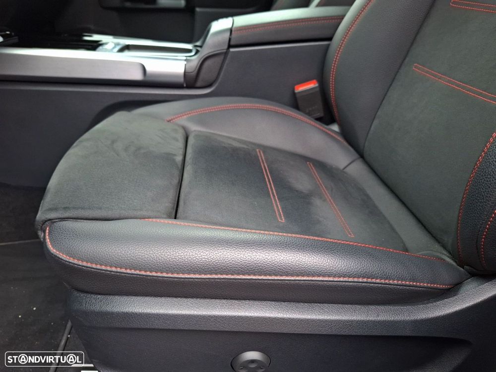 Mercedes-Benz GLB 200 AMG Line - 14