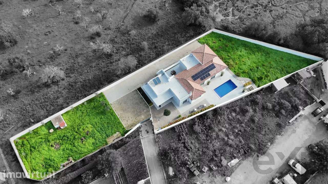 Moradia T4 com Piscina - Grande imagem: 2/33
