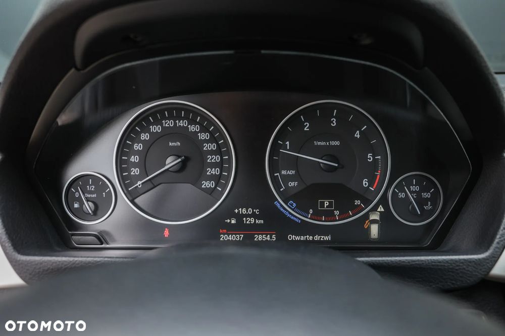 BMW Seria 3 320d Sport Line Shadow sport - 24