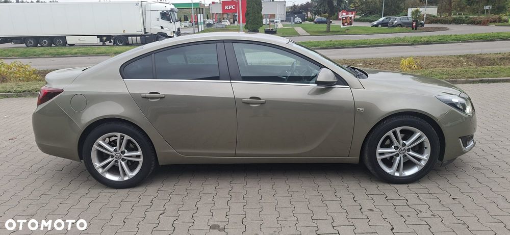 Opel Insignia 1.4 T Cosmo S&S - 25
