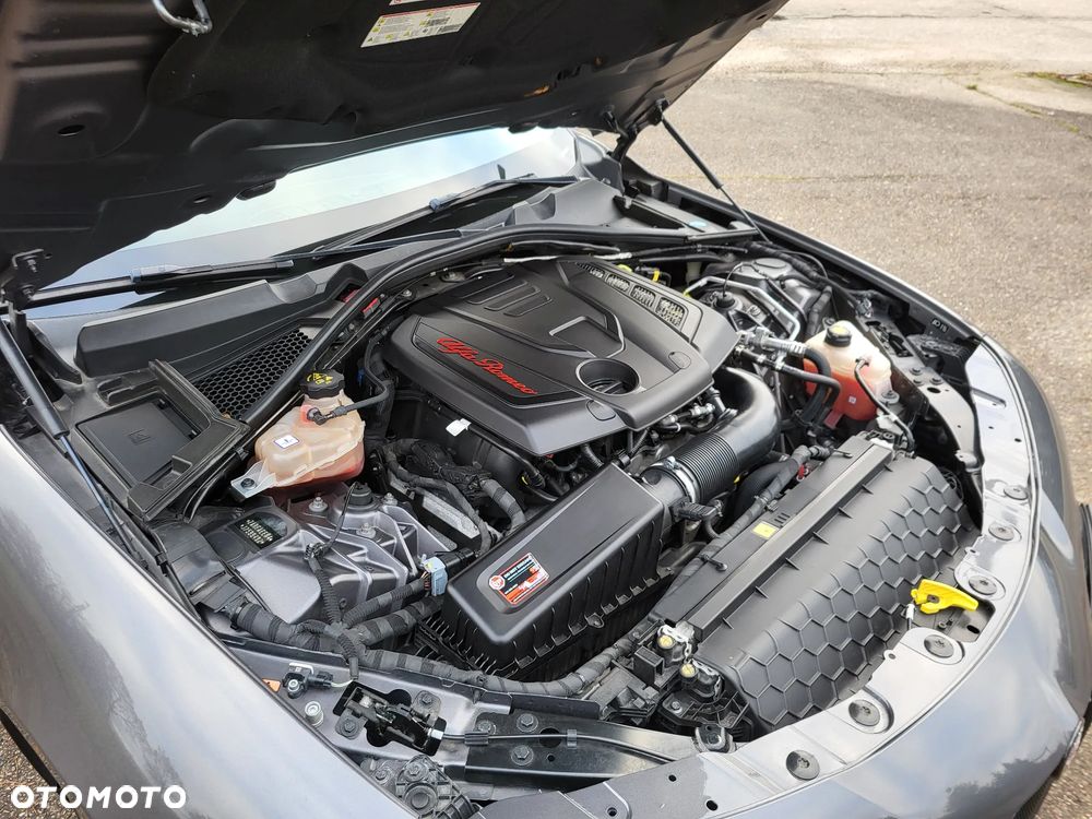 Alfa Romeo Giulia 2.0 Turbo 16V AT8-Q4 Veloce Ti - 34