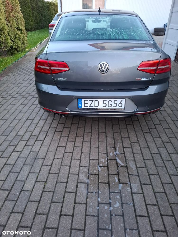 Volkswagen Passat 1.8 TSI BMT Highline - 2