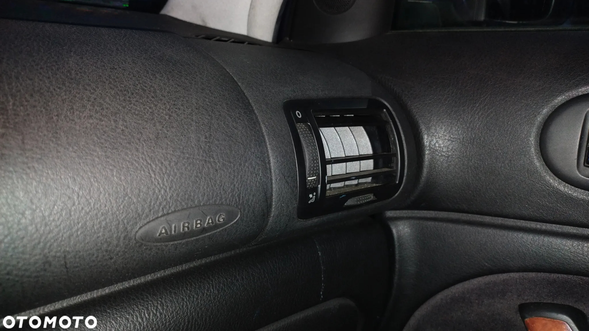 Volkswagen Passat - 32
