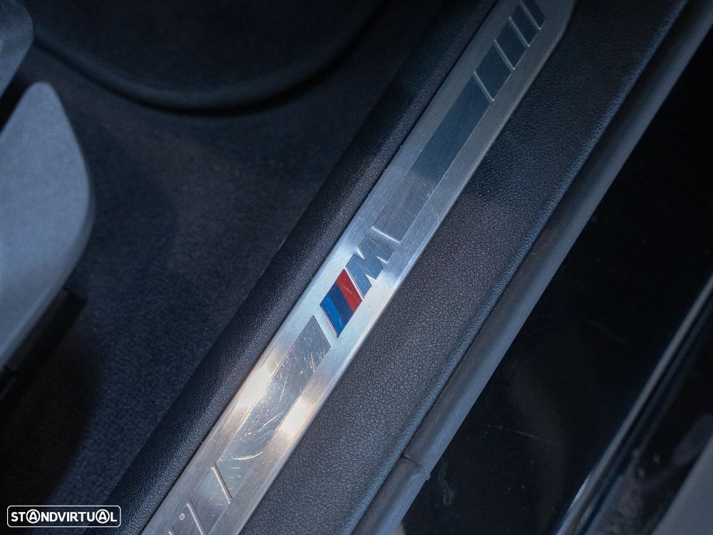 BMW 116 Pack Desportivo M - 17