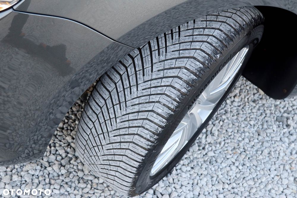 Volkswagen Sharan 2.0 TDI 4MOTION Blue Motion Style - 35