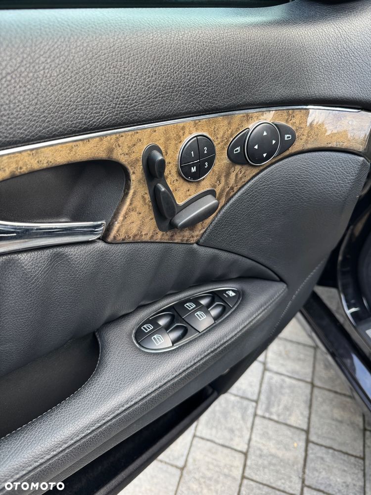 Mercedes-Benz Klasa E 320 CDI 4Matic Automatik Avantgarde DPF BusinessEDITION - 16