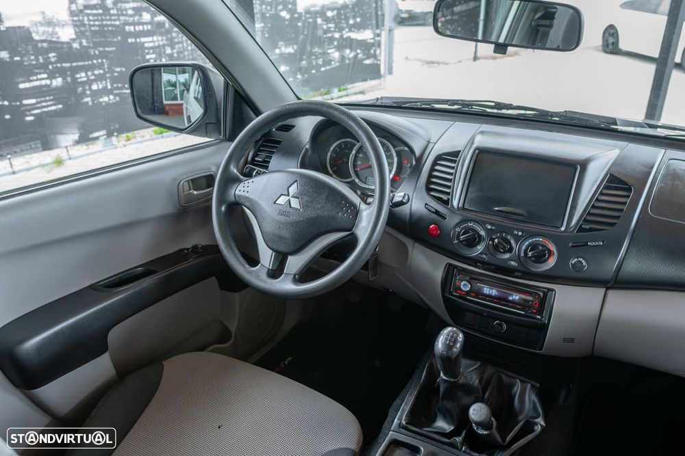 Mitsubishi L200 2.5 DI-D Club Intense 3L 4WD - 5