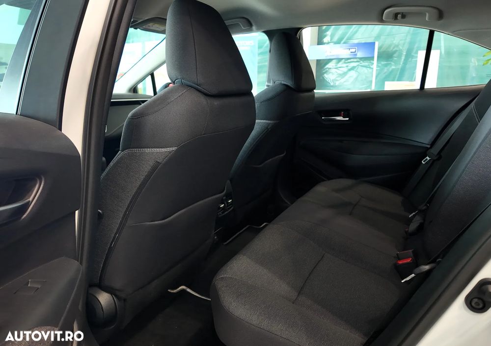 Toyota Corolla 1.8 HSD Business - 9
