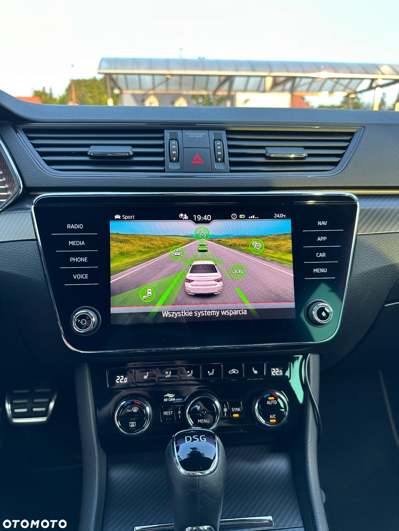Skoda Superb 2.0 TDI DSG Sportline - 31
