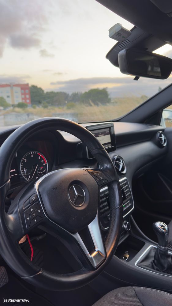 Mercedes-Benz A 180 CDI (BlueEFFICIENCY) - 34