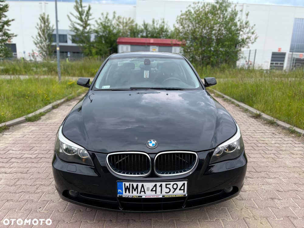 BMW Seria 5 523i - 7
