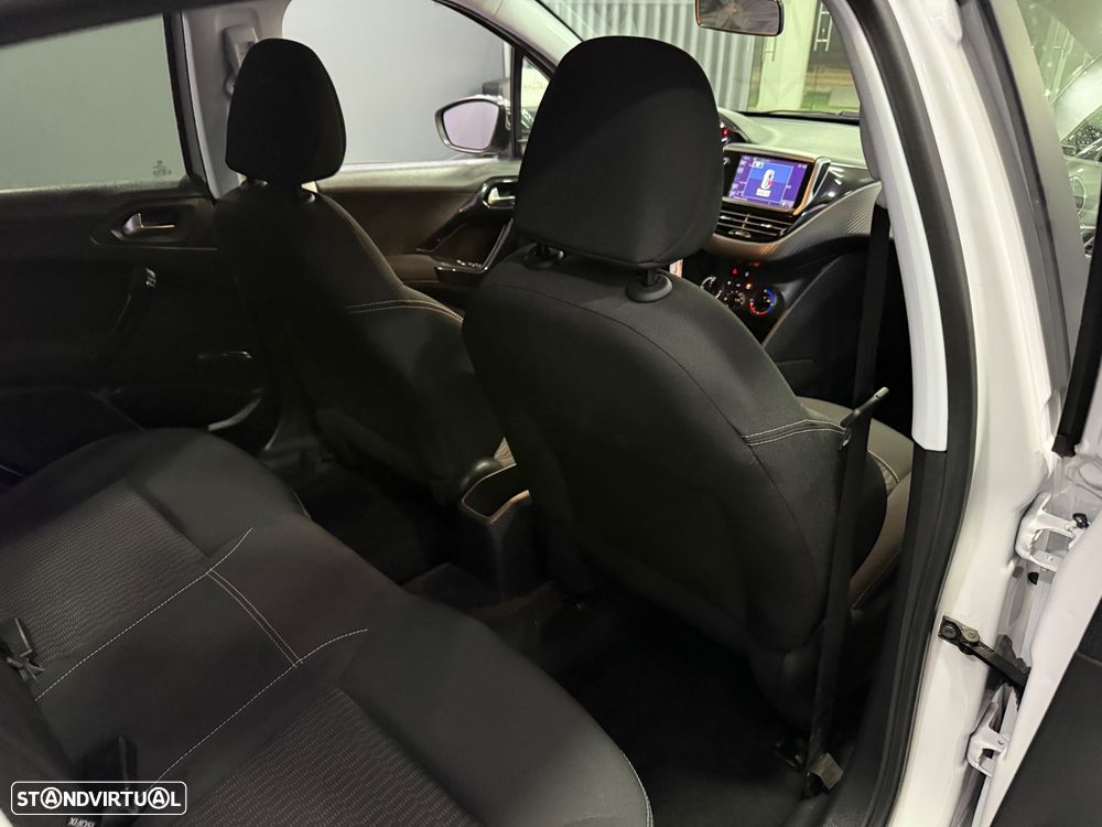 Peugeot 208 1.2 PureTech Style - 16
