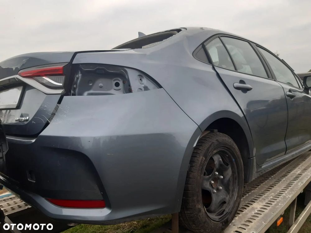 Toyota Corolla 1.8 Hybrid Comfort - 9