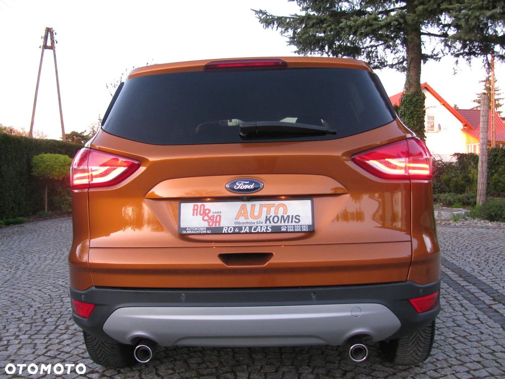 Ford Kuga 2.0 TDCi 2x4 Titanium - 6