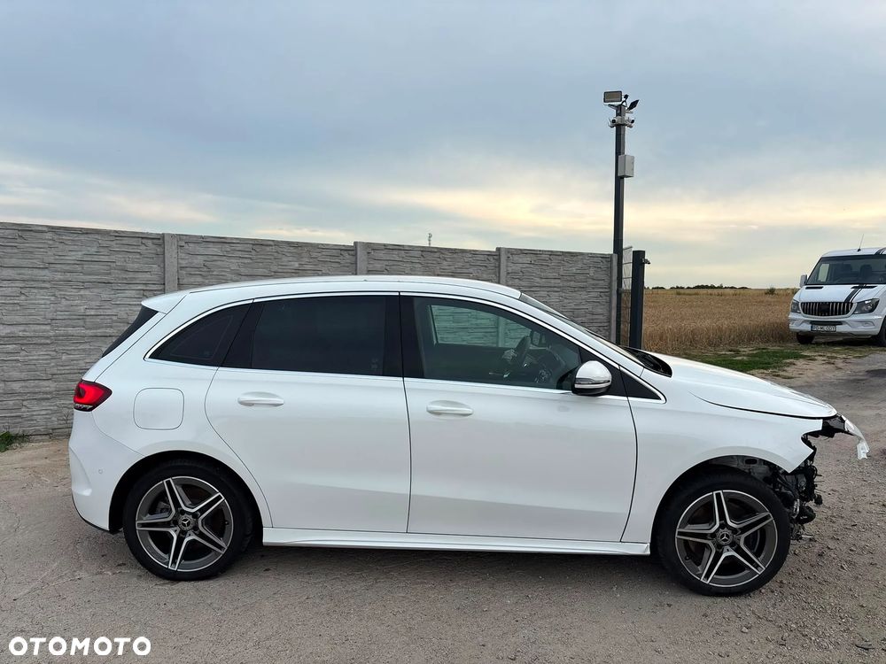 Mercedes-Benz Klasa B 250 e 8G-DCT AMG Line - 30