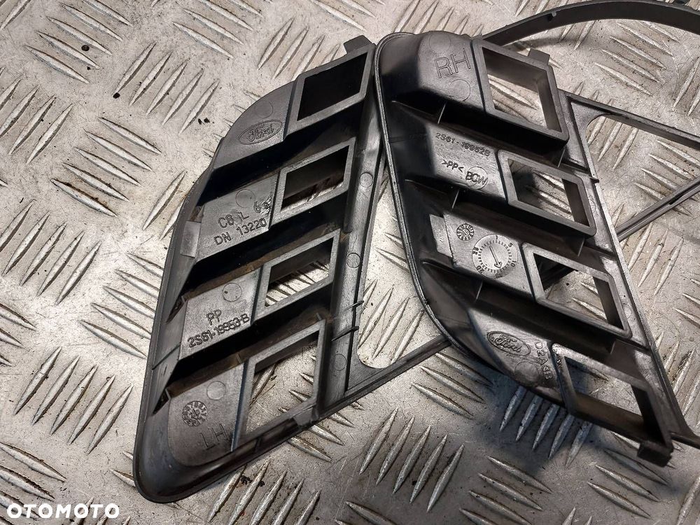 KRATKA ZDERZAKA PRZÓD KOMPLET FORD FIESTA MK5 - 3