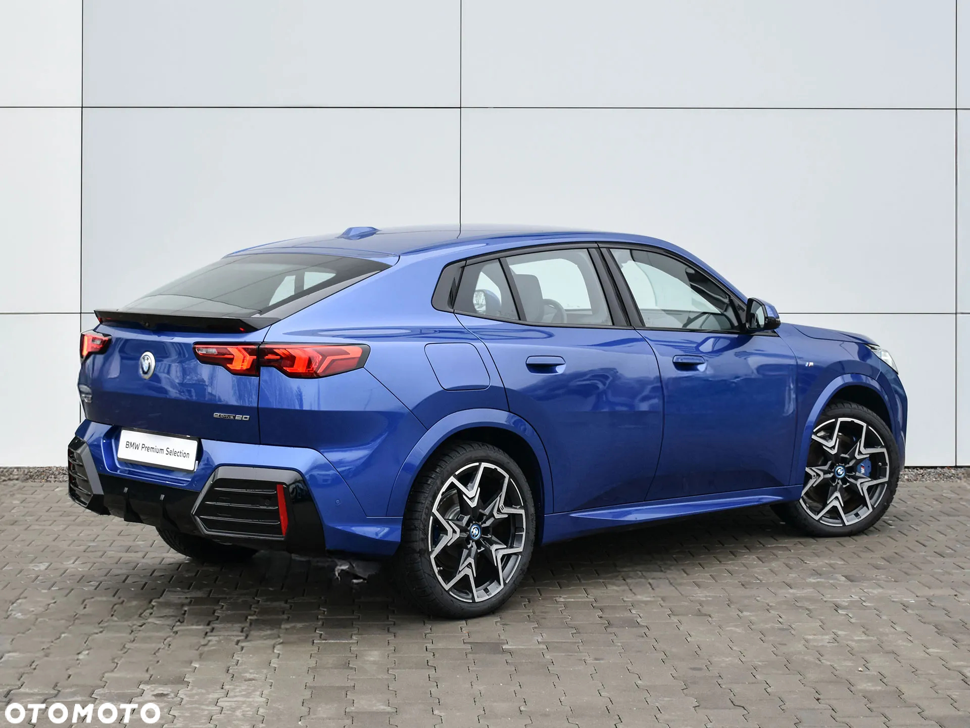 BMW iX2 eDrive20 66.5kWh M Sport Edition - 5