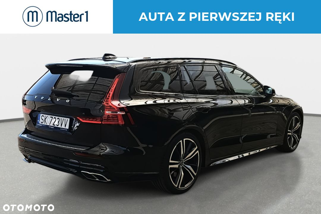 Volvo V60 B6 B AWD R-Design - 4