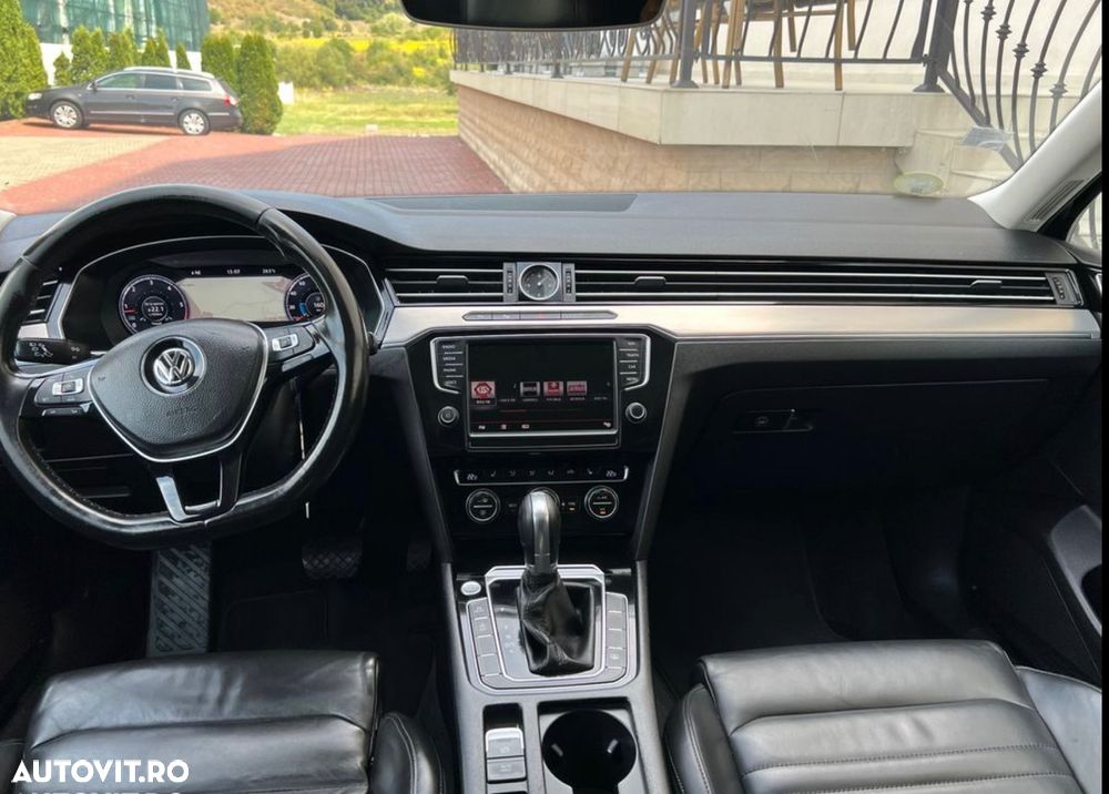 Volkswagen Passat 2.0 TDI (BlueMotion Technology) DSG Highline - 16