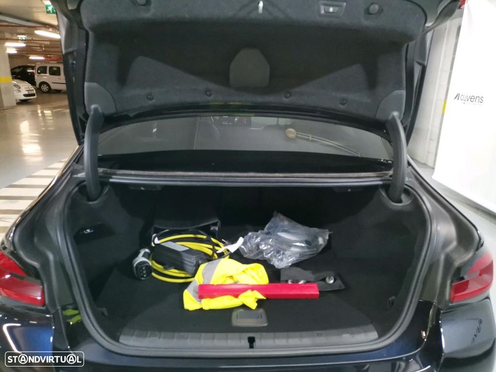 BMW 545 e xDrive - 11