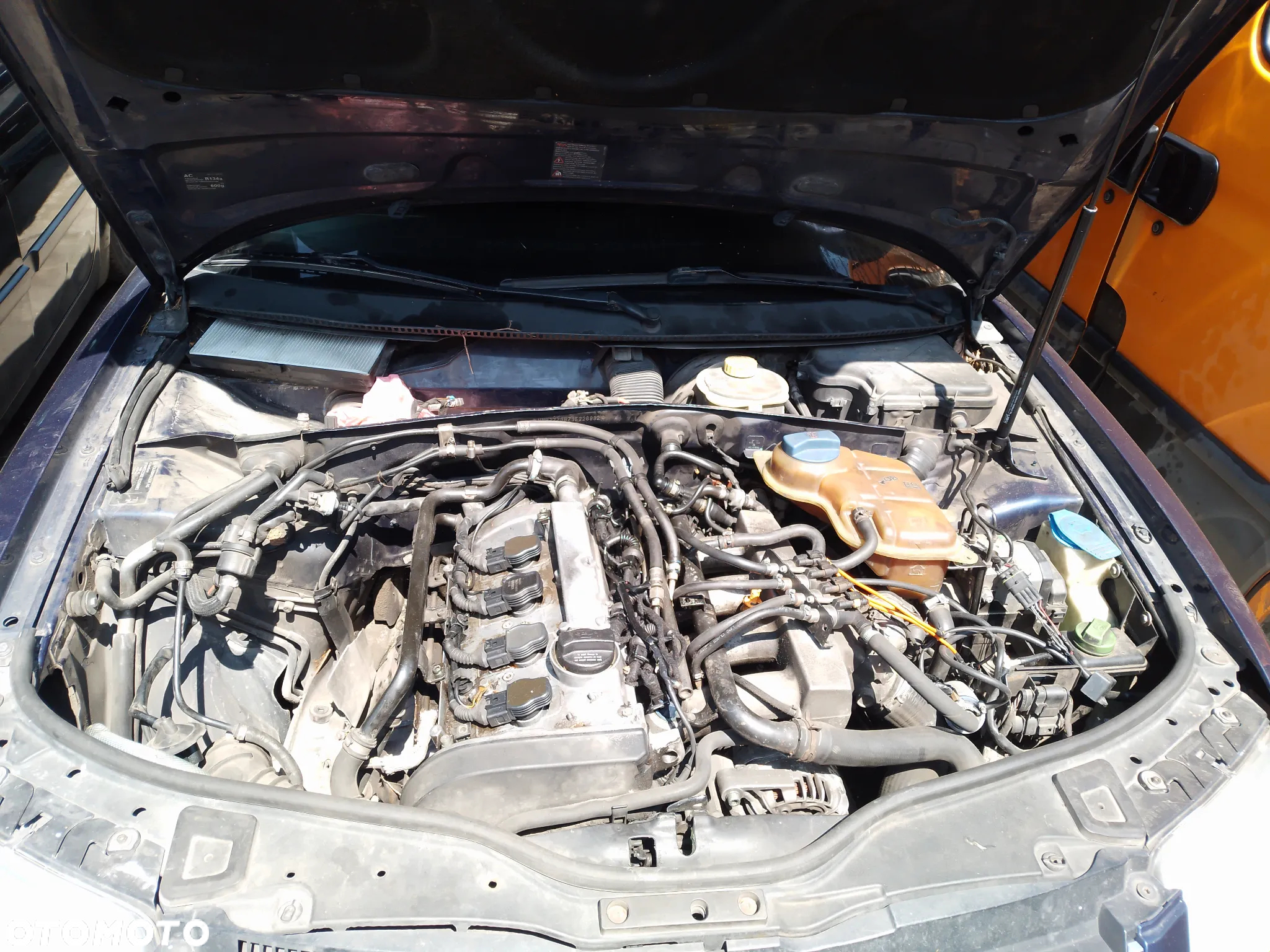 VOLKSWAGEN PASSAT B5 KOMBI 1.8T LIFT 00 - 05 AWT  ZDERZAK PRZÓD  LB5N - 31