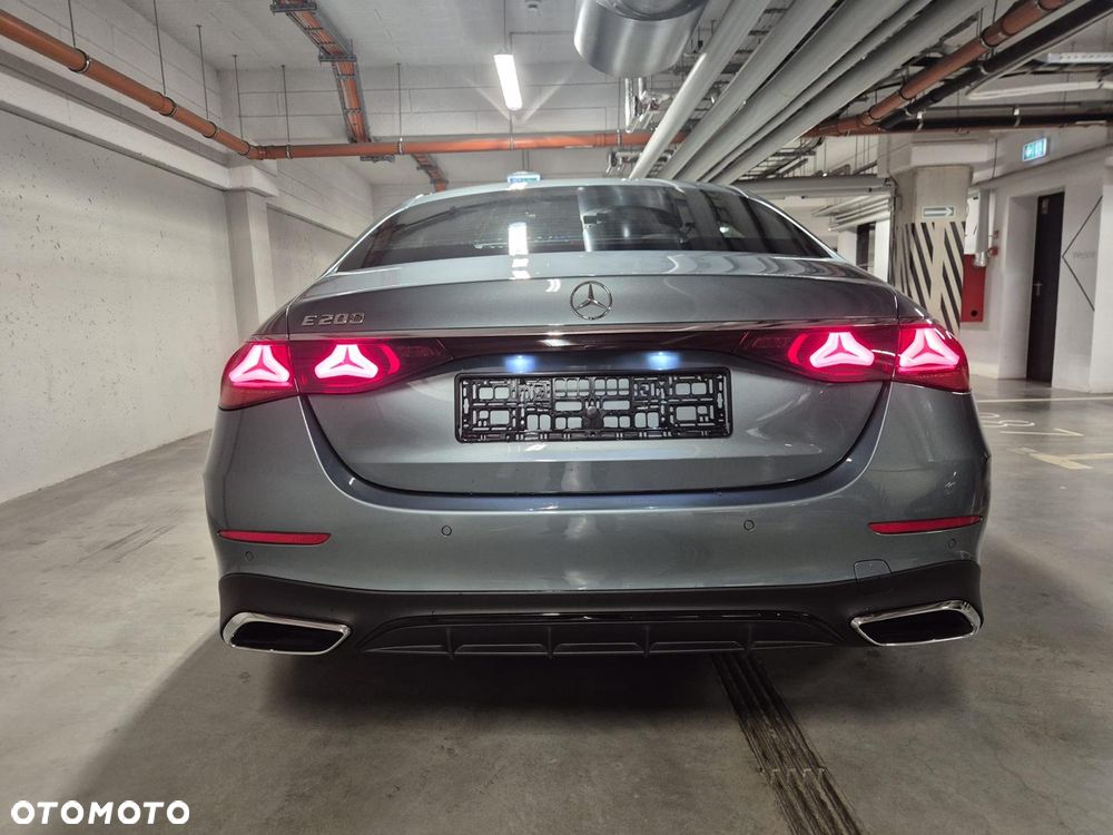 Mercedes-Benz Klasa E 200 AMG - 10