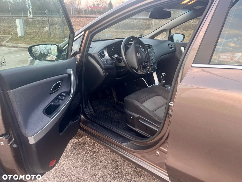 Kia Ceed 1.6 GDI L - 17