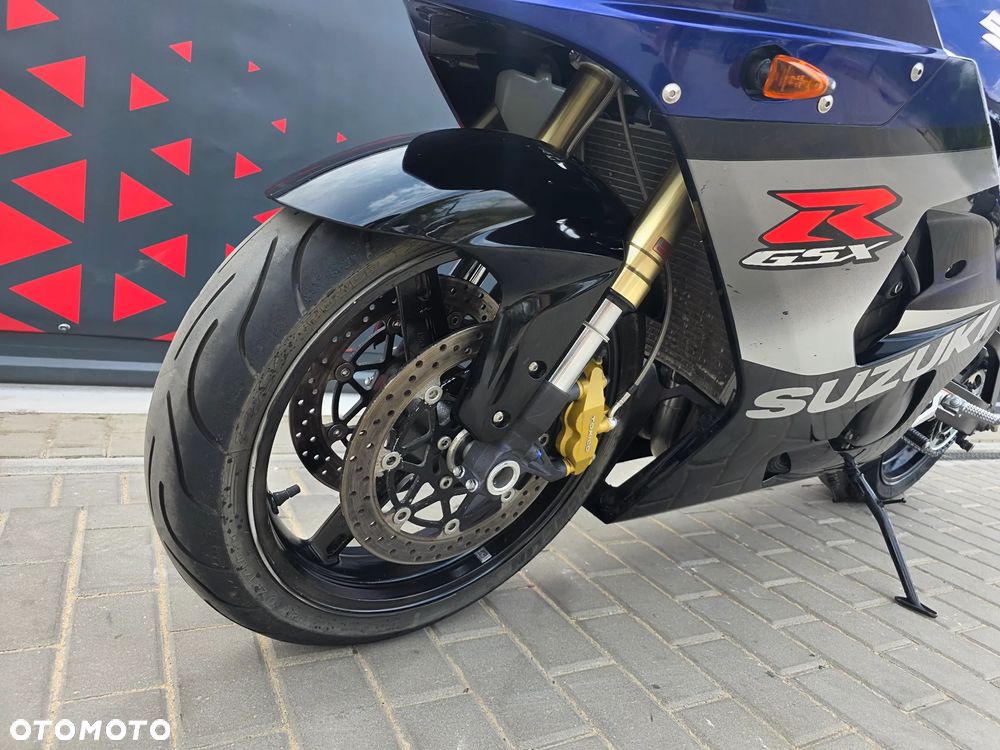 Suzuki GSX-R - 25