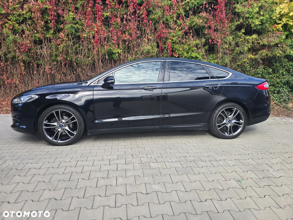 Ford Fusion 2.0 EcoBoost Titanium - 9