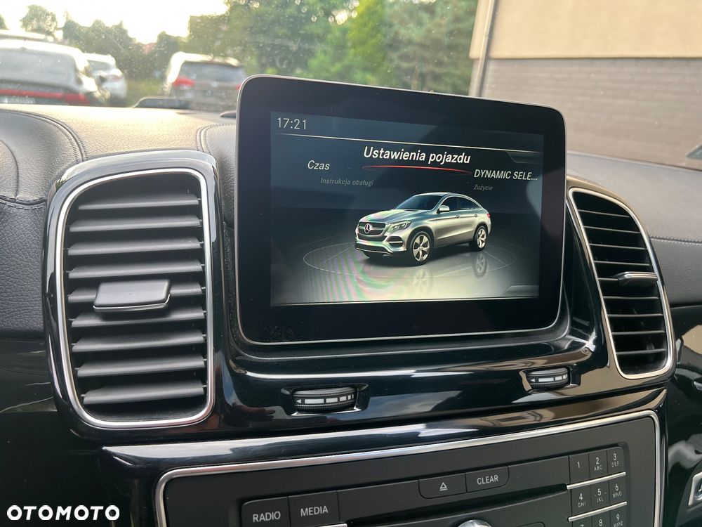 Mercedes-Benz GLE - 22