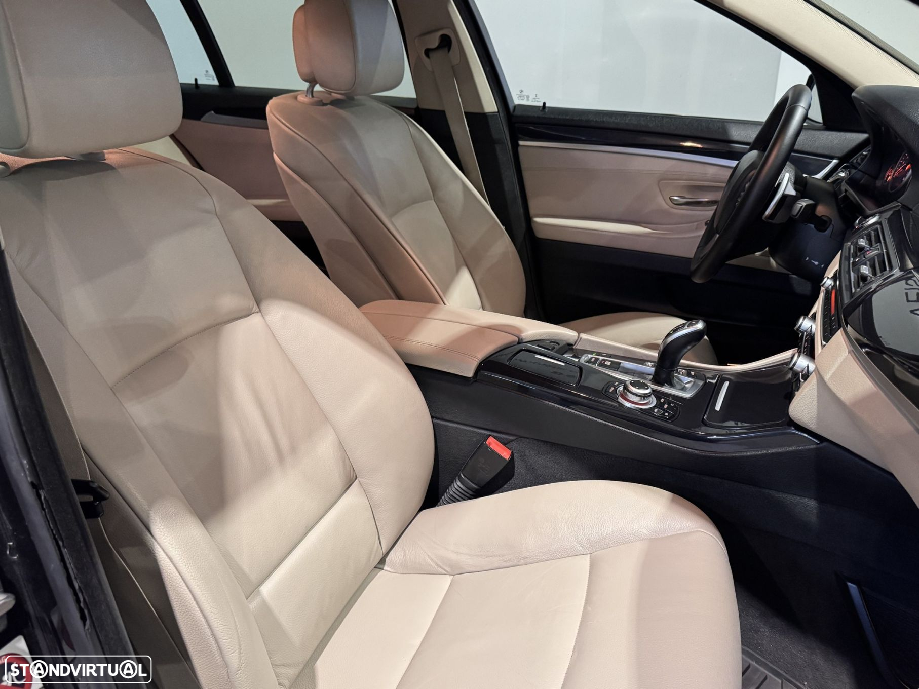 BMW 535 d Exclusive Auto - 38