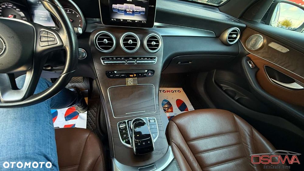 Mercedes-Benz GLC - 21