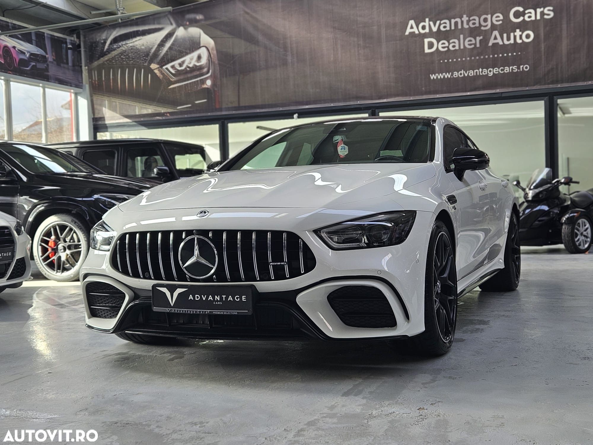 Mercedes-Benz AMG GT - 1