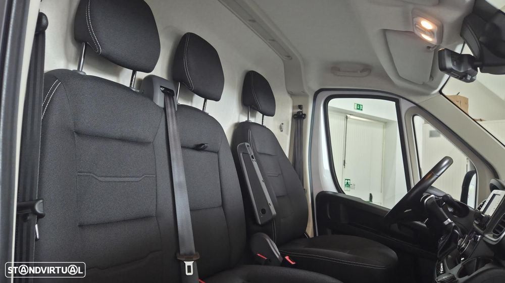 Peugeot Boxer 335 2.2 BHDI - 12