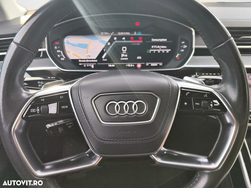 Audi A8 - 6