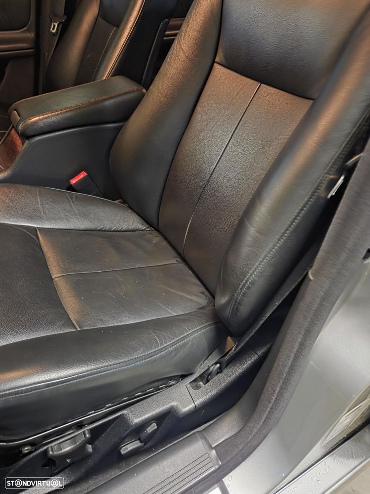 Mercedes-Benz E 320 - 14