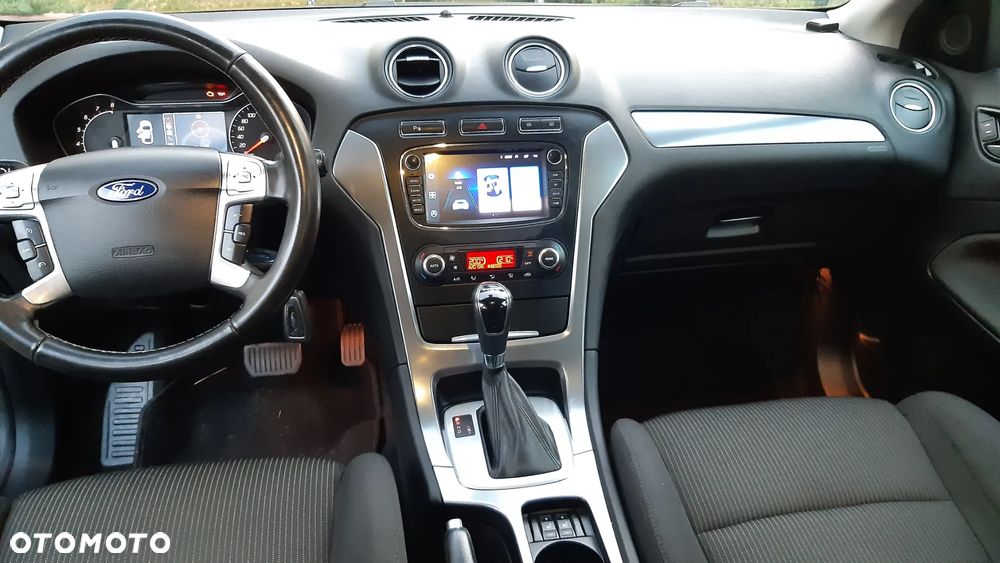 Ford Mondeo 2.0 EcoBoost Titanium - 11